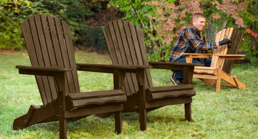 Pittsburgh Paints Co. Unveils Black Oak as 2026 Stain Color of the Year